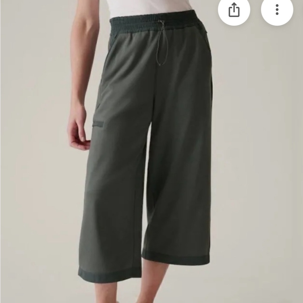 NWT Athleta Dark Green Triumph Wide-Leg Crop Pants Fleece Lined Size S